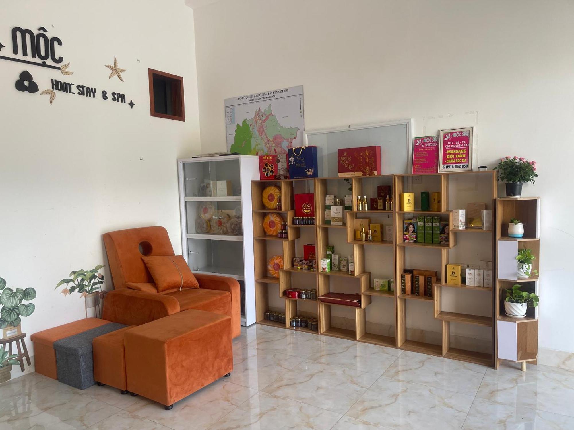 Moc Homestay- Near Bai Dai Beach Cam Lam Exterior foto